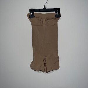 SKIMS SEAMLESS SCULPT STRAPLESS SHORTIE BODYSUIT SIENNA SMALL NO